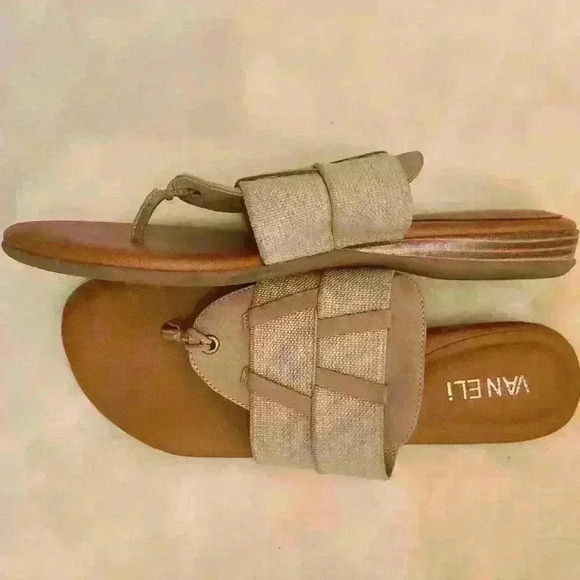 Vaneli 7.5 M tan Thong Sandals - Picture 2 of 4